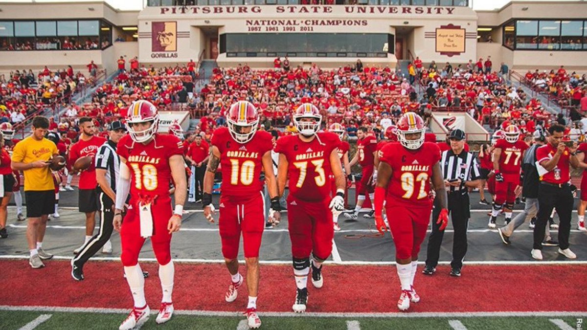 XavierLoyd's tweet photo. After a great talk with @Coachbwright4 I am extremely blessed to say that I have received an offer from Pitt State University 🟥🟨🦍 @_CoachWhitey_ @SAMIEPARKER https://t.co/chwMQFk7Hj