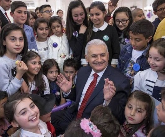 #BinaliYıldırımdeyince Samimiyet, Sevgi, Hoşgörü, Devlet Adamlığı, Dava Ve Yol Arkadaşlığı Gelir.

Aileniz ve sevdiklerinizle sağlıklı, huzurlu ve başarılarla dolu nice yıllara erişmeniz dileğiyle 
Doğum Gününüz Kutlu Olsun.. 🤲