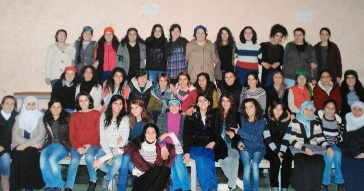 rojevazindanan's tweet photo. #SayınÖcalan yıllardır zindanda esir tutuluyor en ağır tecrit koşulları altında.

Bütün zindanlarda siyasi tutsaklara yönelik sistematik şekilde işkence ve hak ihlalleri uygulanmakta.

#SayınÖcalan'a uygulanan tecriti kırmak için  24 gündür AÇLIK grevi direnişindeler. https://t.co/OPjNBEIBTg