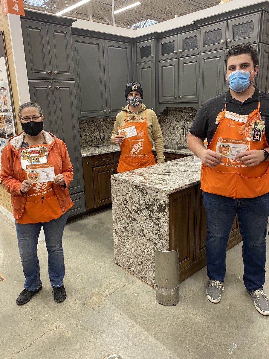 dave69781628's tweet photo. Big shout out to our November Specialists Of The Month, we took three spot this round. D70 Tyler, D29 Rita &amp; D30 Dominic. We are truly blessed with great specialists in 930!! Thank you guys for all that you do! @c_oneill0930 @wilkie_cindy @DrewTravia @JennNJM https://t.co/qoPQjijyP6