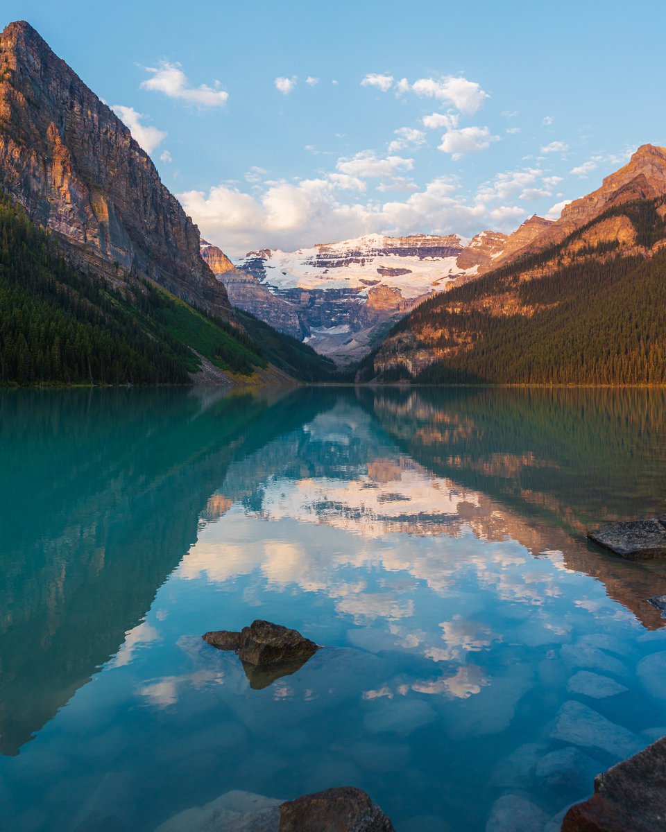 tobiahlui's tweet image. Santa says no gifts if you don’t RT these 🎅🏼 his words, not mine