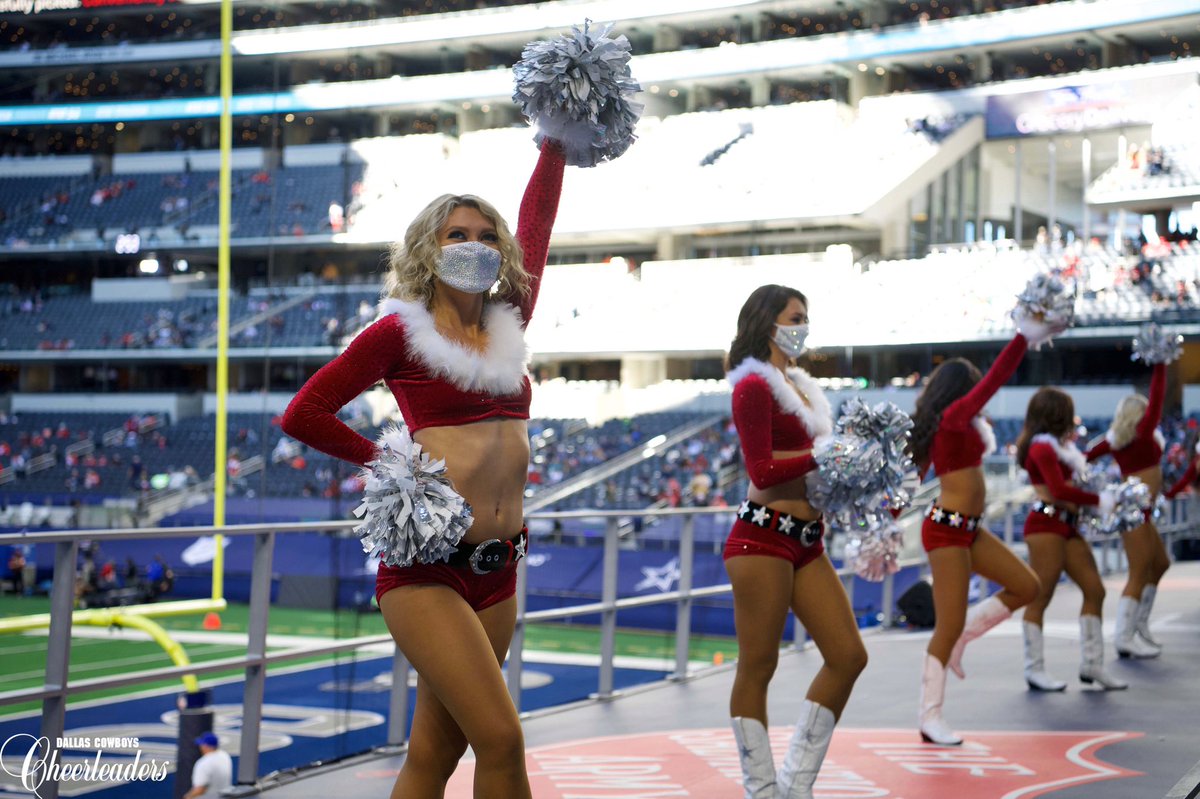 Holiday halftime views 📸 #SFvsDAL

<a href="/ntxford/">North Texas Ford</a> <a href="/greatertxford/">Greater Texas Ford</a>