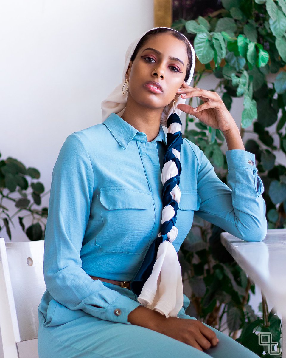 munaadam's tweet photo. I'm back! 
Can't talk right now, doin' hot girl shit. ☕📸
Photography: @thee_Ahmed https://t.co/1muOVckctH