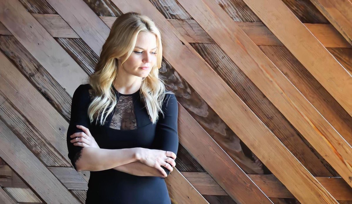 MissionJMo's tweet photo. Photoshoot “The new potato” (2015) #Photoshoot #TheNewPotato #PhotoshootTheNewPotato #JenniferMorrison #JMoLoves #FinallyFirstItalianConventionWithJen #OperationJMo https://t.co/UTMTLpFUtF