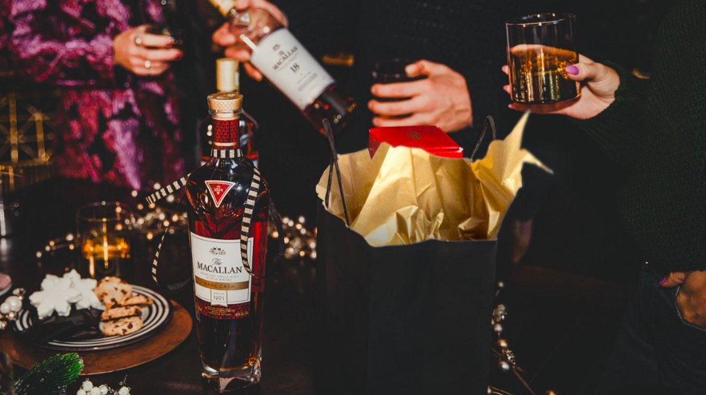 Forbes's tweet image. Picking the right whisky can be intimidating. To help with your selection, here’s a complete guide for every occasion—and every kind of whisky drinker on.forbes.com/6018Huz0K Sponsored by @USMacallan