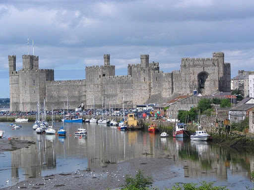 5. The ProvenanceThe painting was first recorded in the 1930s in the collection of Lord Newborough at Caernarvon in Wales (castle pictured below), & is believed to have been acquired by his ancestor Sir Thomas Wynn, 1st Lord Newborough (1736-1807) while living in Tuscany. 12/