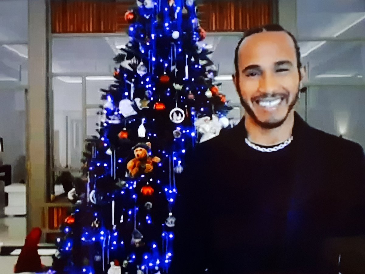 SilverArrowsNet's tweet photo. #VoteLewis at the 2020 #SPOTY!

#F1 #TeamLH https://t.co/Q99Ym3t59y