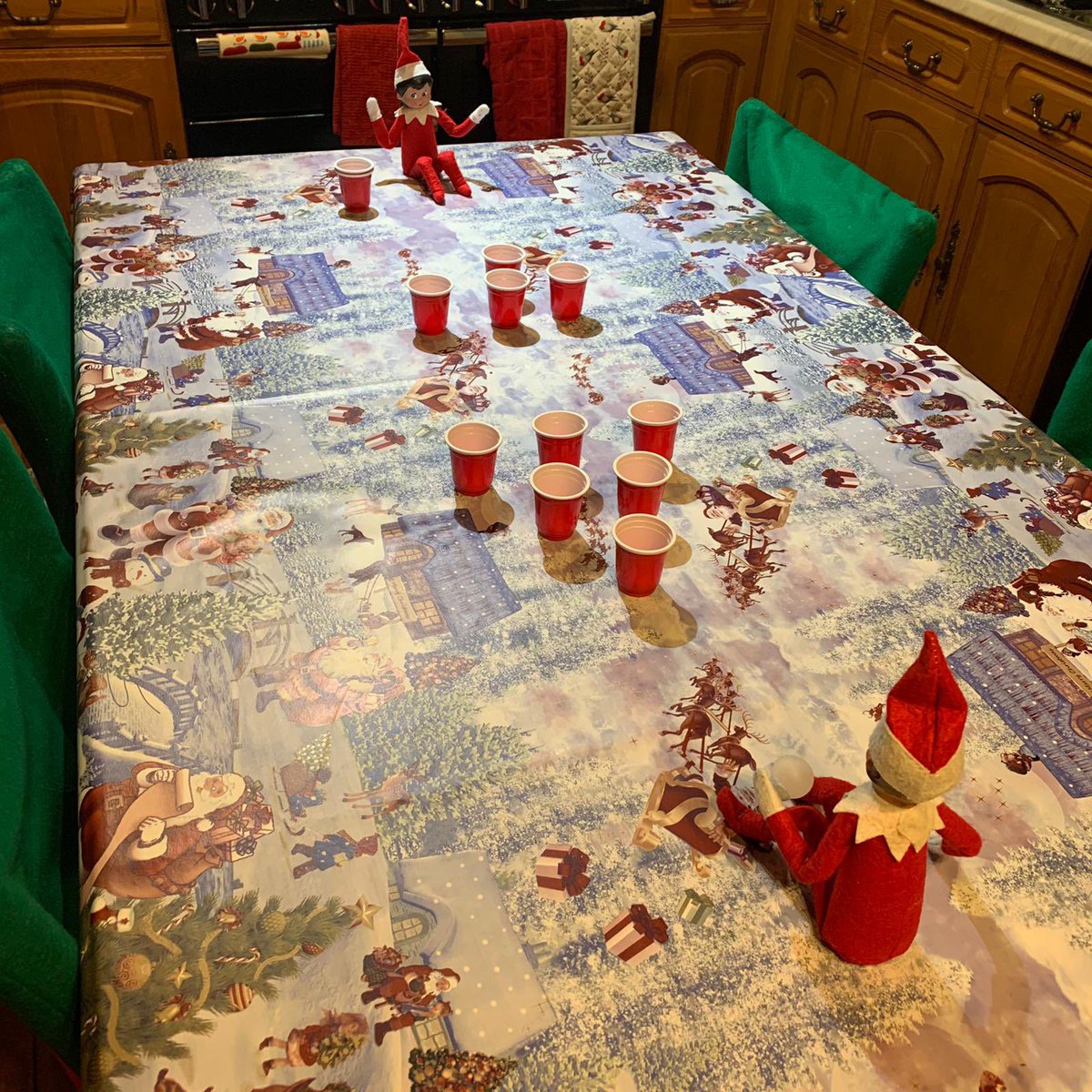 Anjelcakes's tweet photo. Cup pong anyone? This is Freya’s fave game in the world ❤️ #elfontheshelf #eots #cuppong #bernardandjudy https://t.co/3dnIafzEVS