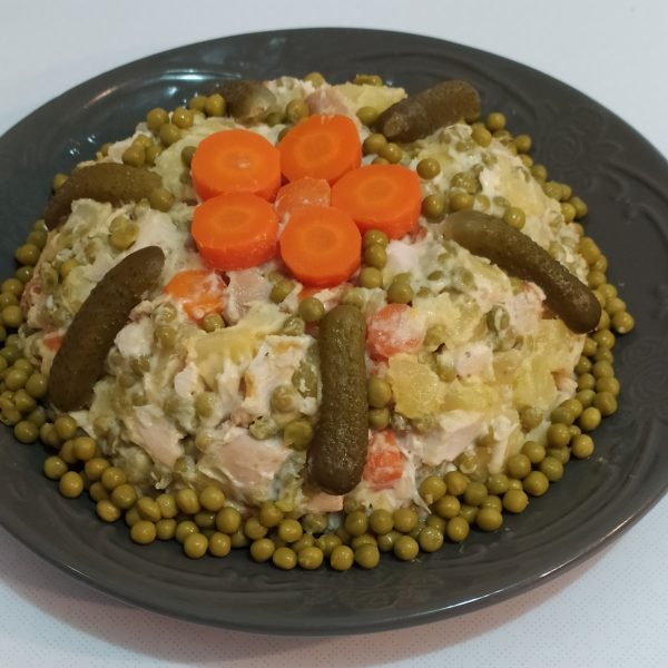 #receta para #navidad2020 es una deliciosa #mayonesa de #ave una riquisima #ensalada frìa 
#RecetaEspecial #recetadefamilia #recetatipica
cucinaconclaudia.com/mayonesa-de-av…
