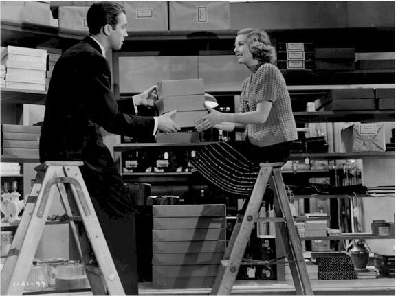 VoiceCandy's tweet photo. “When you say, ‘Miss Novak, let's go
in the back to put some bags on the shelf,’ you really want to put some bags on the shelf. And that's my idea of gentleman.” #LubitschTouch #TheShopAroundTheCorner https://t.co/MukxRJU0k9
