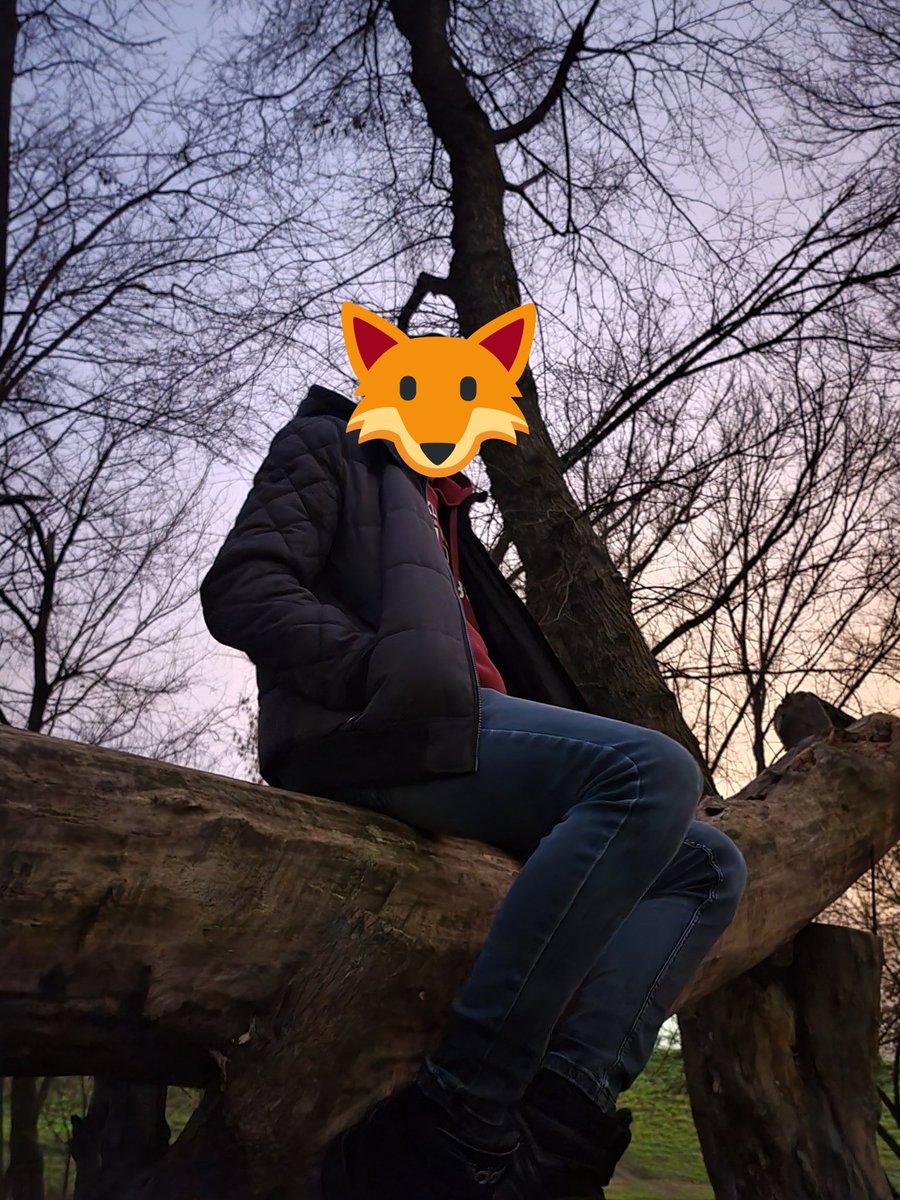 fluffbuttboi's tweet photo. Például ez a kép @darin_summers_ -ról du/este fél 5-kor készült és a kész képen sokkal többet látni és sokkal világosabban mint ott akkor szabad szemmel https://t.co/zTrBTyvNqa