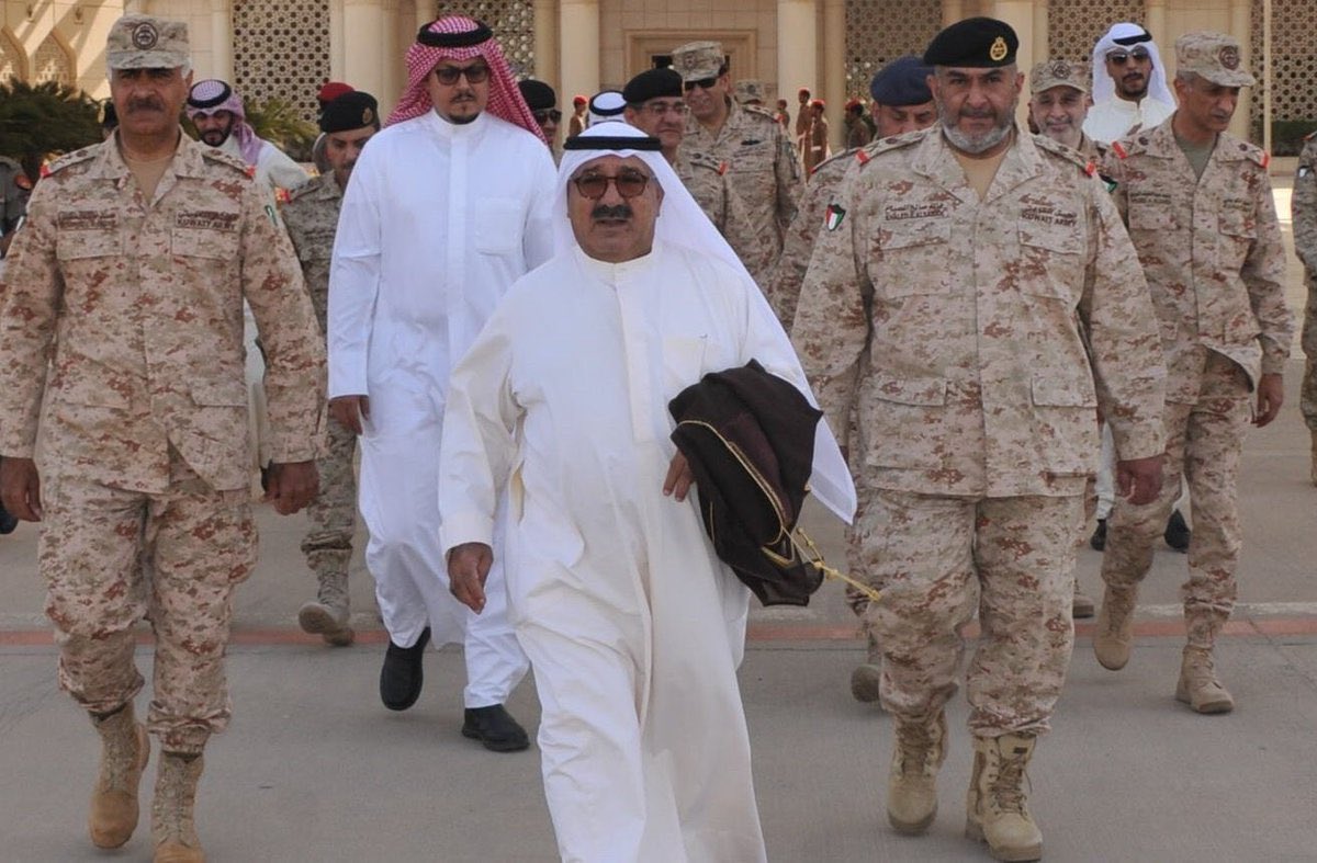 تفاعل الشارع الكويتين على وفاة رجل دولة مسك منصب حكومي ل اقل.. من.. سنتين!

رسالة واضحة لكل مسؤول

#ناصر_صباح_الأحمد