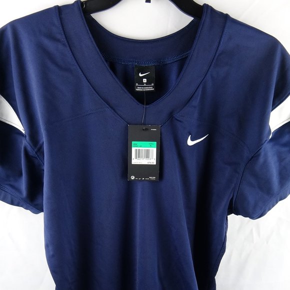 iamdylanraymond's tweet photo. So good I had to share! Check out all the items I'm loving on @Poshmarkapp #poshmark #fashion #style #shopmycloset #nike: https://t.co/NHhw41fmk1 https://t.co/Gyh96qUnIu