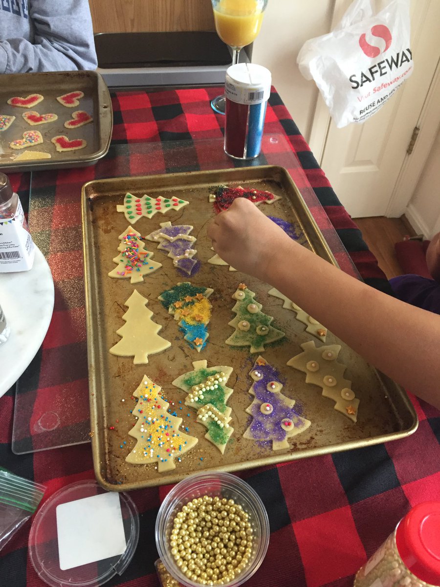 jaxarmstead's tweet photo. We snuck in some Christmas Cookie Baking today before the Ravens game. #greatgrandmasrecipe #Grogu #cookiepuzzle https://t.co/KTPqRv0xlv