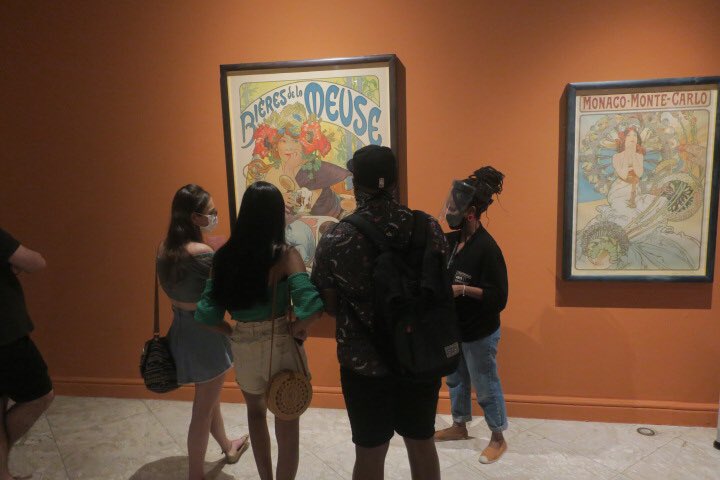 BandRio's tweet photo. EXPOSIÇÃO: Que tal se programar pra curtir um pouco de cultura com segurança? O CCBB tá com visitas mediadas à exposição Alphonse Mucha: o legado da Art Nouveau. Se liguem nos horários: segundas e sextas, 12h e 16h; quartas, 16h; quintas, sábados e domingos, 12h
#BandRio #CCBBRIO https://t.co/KmpdjNJ0LW