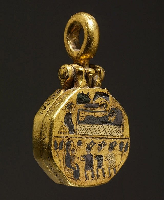 A 10th- or 11th-century Byzantine reliquary pendent showing the Nativity and the Adoration of the Magi:  http://www.learn.columbia.edu/treasuresofheaven/relics/Reliquary-Pendant-with-the-Adoration-of-the-Magi.php