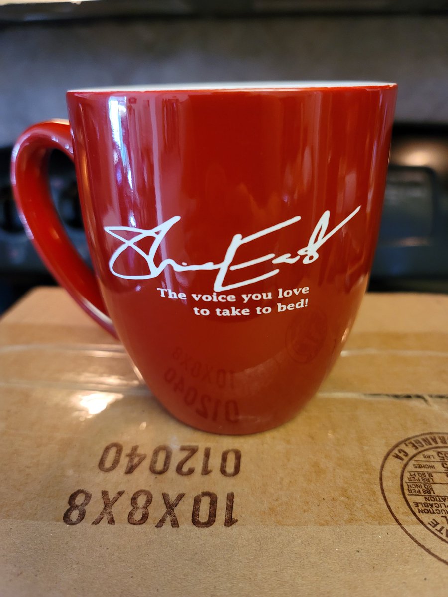 sbgrl17's tweet photo. Now apart of the #redmugclub @ShaneEastReads Cheers. https://t.co/Z4SWhBIHNF