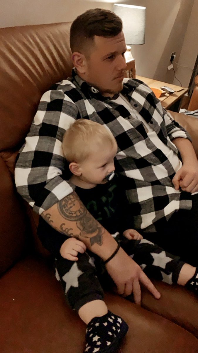 Christmas can start now... my not so little brother made it to the UK in the nick of time before the travel ban, all my family under one roof! One happy girl tonight ❤️