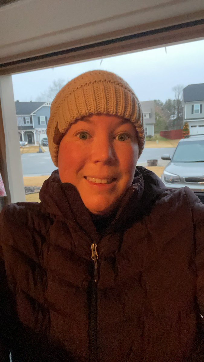 ericamsanger's tweet image. Day 2 of the 1 mile walk per day ✅ total of about 2.5 miles @eastcarymiddle @healthywake @Lisa_White28457 #Whosewithme #Healthychoicebeforethereesestree