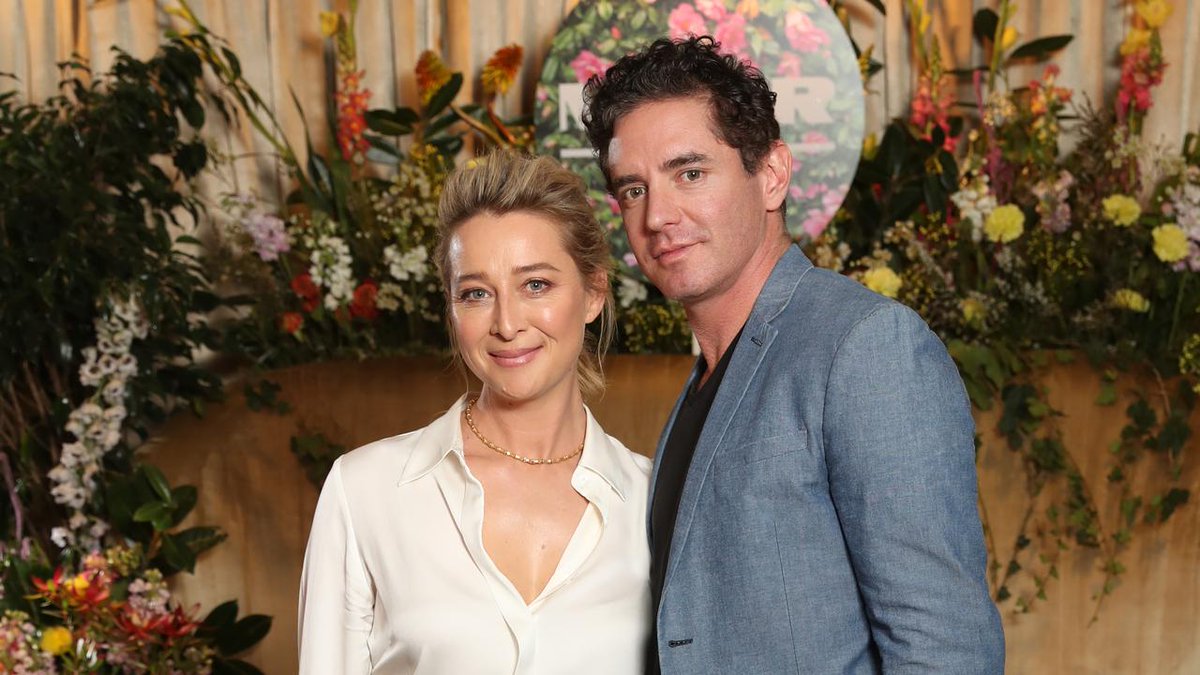 SamLandy's tweet photo. A high-profile former footy couple, champion athletes, TV stars and a big-name comedian all made property moves in Melbourne this year https://t.co/UeF5Xaf0UA https://t.co/EiMeBJ3yCa