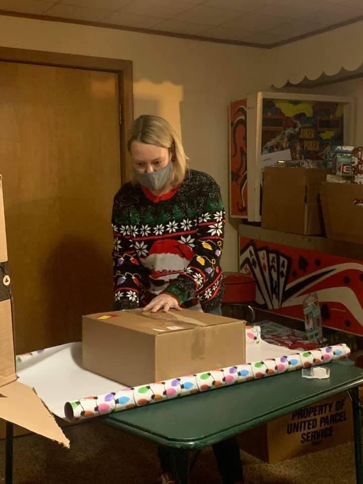 CheerUpOmaha's tweet photo. Thanks to everyone who helped wrap, donated gifts or money, or supported Cheer Up! this year with our Christmas families! You guys are the best and we love you! https://t.co/C3G2u8bGnt