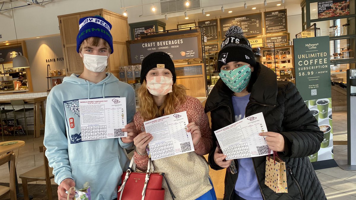 SA_BayPath_CLUB's tweet photo. We had an amazing day of sharing our language with our peers and friends in conjunction with the #world_Arabic_Language_Day 
We distributed posters and some prizes belonging to the Arabic language 
#اليوم_العالمي_للغة_العربية 

@SACM_USA 
@Bay_Path https://t.co/vOXQ9fTdtu