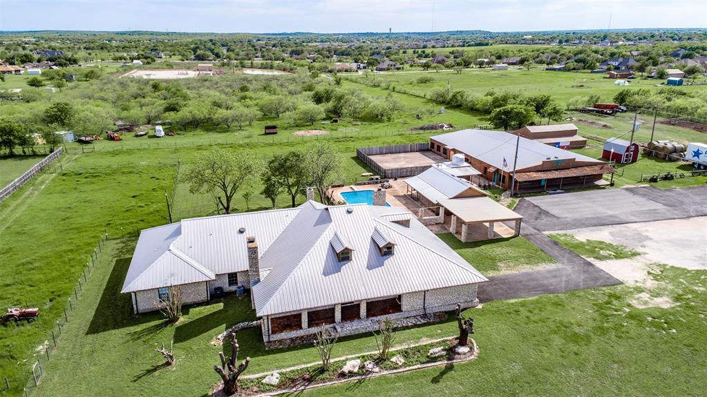 MKSHPRealtor's tweet photo. If you've been holding out for the perfect home, look no further. #homesweethome #newhome  https://t.co/lAQa8f6wER https://t.co/YWXMUkgc1T