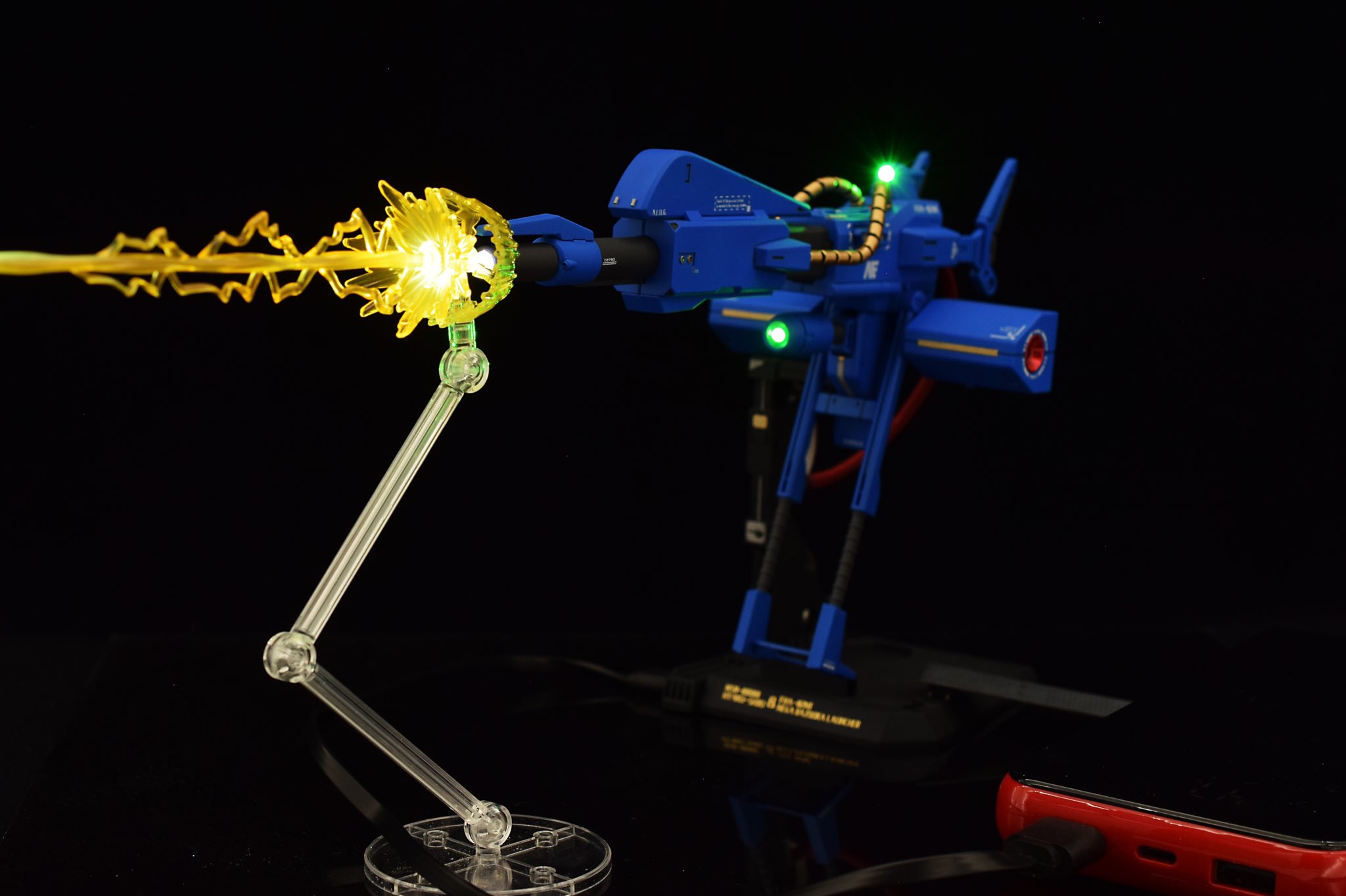 チキン ユウ En Twitter Hgrevive百式 Amp メガバズーカランチャー完成ですわー 当たらない いや ガザcキラーでお馴染みの メガバズーカランチャーを電飾です 百式も綺麗に金ピカに出来たので満足 以下続きますー T Co Bwxiromhba Twitter