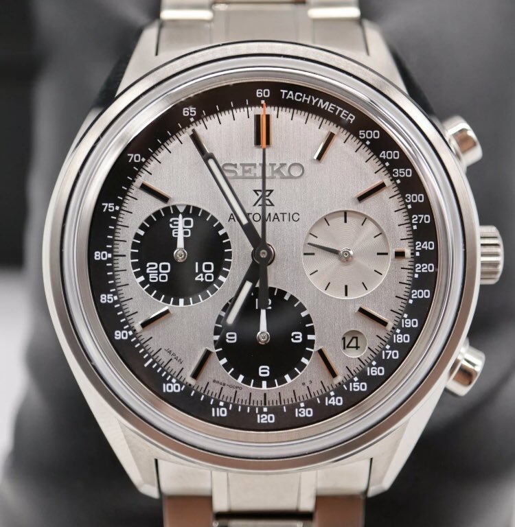 thelanjampod's tweet photo. Holy Seiko Panda Chrono! Found on #ebay is this Seiko Prospex SRQ029, a modern callback to those awesome panda chronos from the 6138 line. Listing here: https://t.co/xL52rSR9aA
#Seiko #SeikoProspex #seikopanda #automaticchronograph @seikowatches https://t.co/g3emxzh6ph