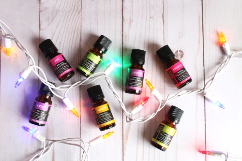 Is someone on your list new to essential oils? Try introducing them to one of our synergistic blends.  These blends are curated with a purpose and smell amazing. 
Shop here: ow.ly/7wSl50CPD23
#essentialoils #essentialoilblends #plantlife