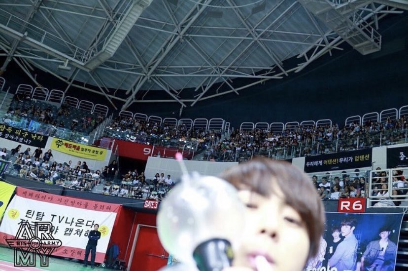namjikookhour's tweet photo. @hourlyjin not a video but i love these pictures so much https://t.co/UbAT4H3apf