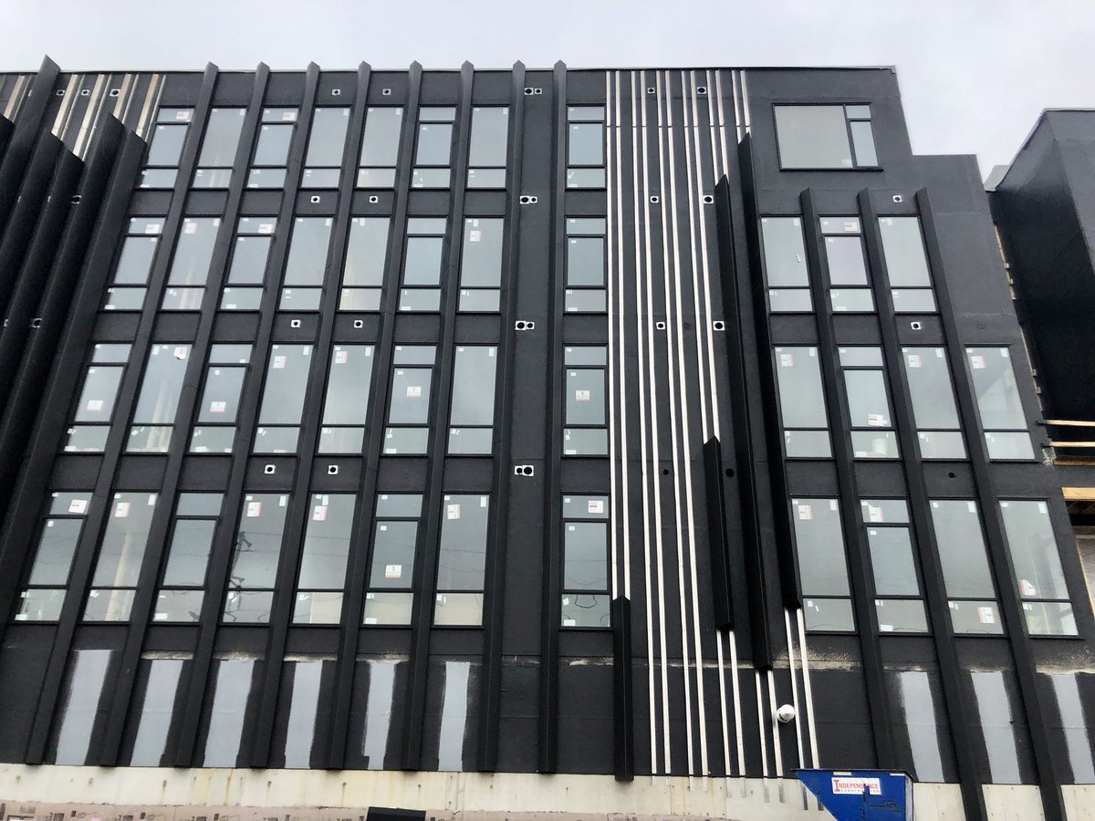 urbanetics_'s tweet photo. September 4, 2020 ➡️ December 20, 2020

✅@ElectricCLE is really progressing, &amp; I love the black textured exterior
✅Even on a chilly, wet December day, there are still people out enjoying the Towpath
✅Trail &amp; public space investments lead to housing and neighborhood investments https://t.co/u54QPQNBRC