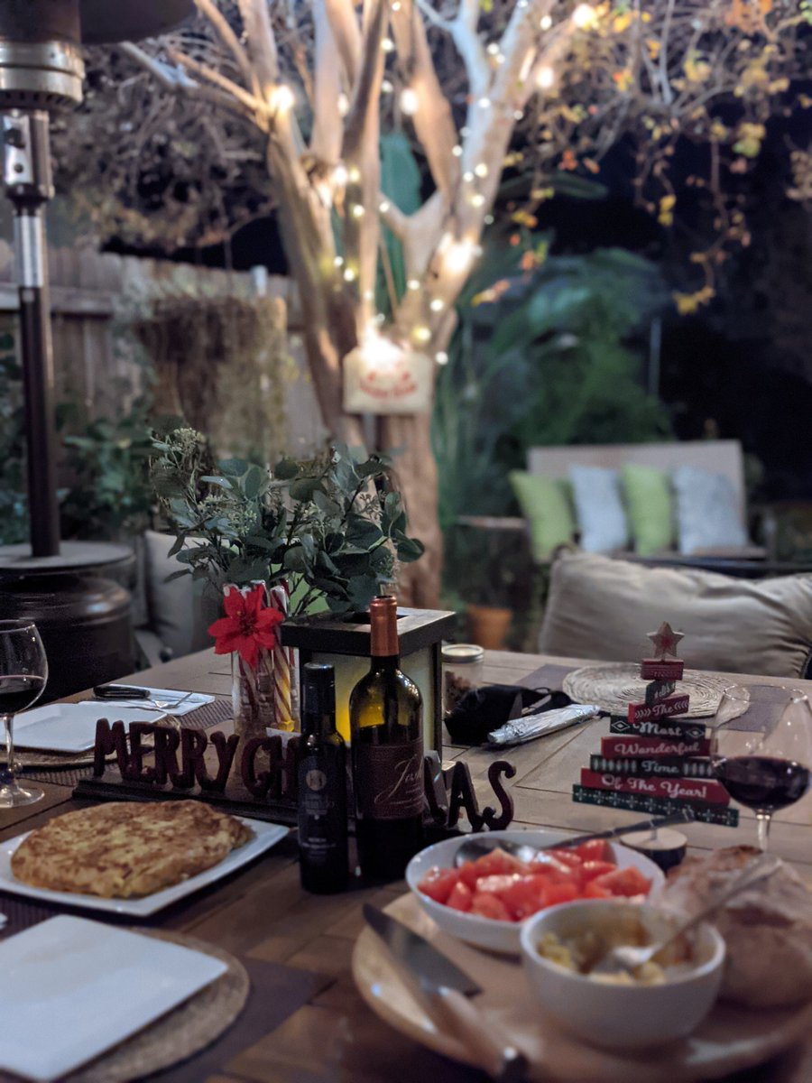 MartinRFernand2's tweet image. The first few years in CA I used to feel weird with the weather in Christmas season. It wasn't a big sacrifice getting used to it, though.