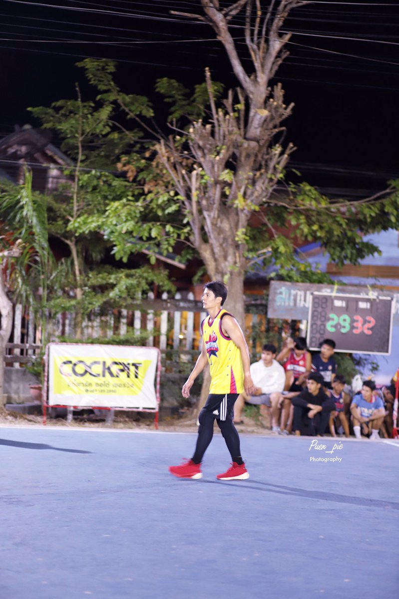 puen_pie's tweet photo. มุ่งมั่น🏀 #19/12/2020 #khaninch #puen_khaninch #คณิน #เพื่อน_คณิน #ด๋อมแด๋มของคณิน #puen_pie #บาสเกตบอลอยุธยามรดกโลก https://t.co/gK4NujIOhy