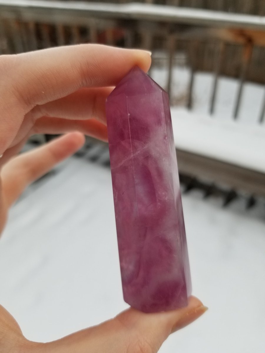 DoubleAEarrings's tweet photo. hey guys!! sorry again for being inactive, my family is moving so we've been so busy!! in the meantime i've listed some crystals from my personal collection for y'all to check out :) https://t.co/ockk4HvrLM https://t.co/c9mLRHRqvj