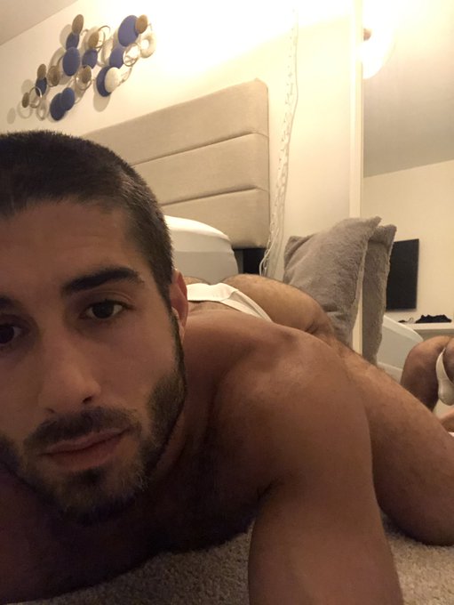 What&rsquo;s on your mind? Come chat 🙂  Live show 8pm 👇 https://t.co/B13AGpI2LU  #onlyfans #LiveShows https://t<a href="/tag/liveshows"class="tags"><span>#liveshows</span></a><a href="/tag/onlyfans"class="tags"><span>#onlyfans</span></a>