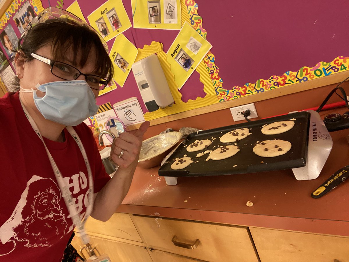 Mrs_Ps_class's tweet photo. To celebrate #TheNightBeforeChristmas we had a Christmas breakfast together. Chocolate chip pancakes, hot chocolate, togetherness, prayer and good old fashion family time. @tbc_schools @TBCDSB_Hornets @OECTAProv https://t.co/hTtLQHz2qc
