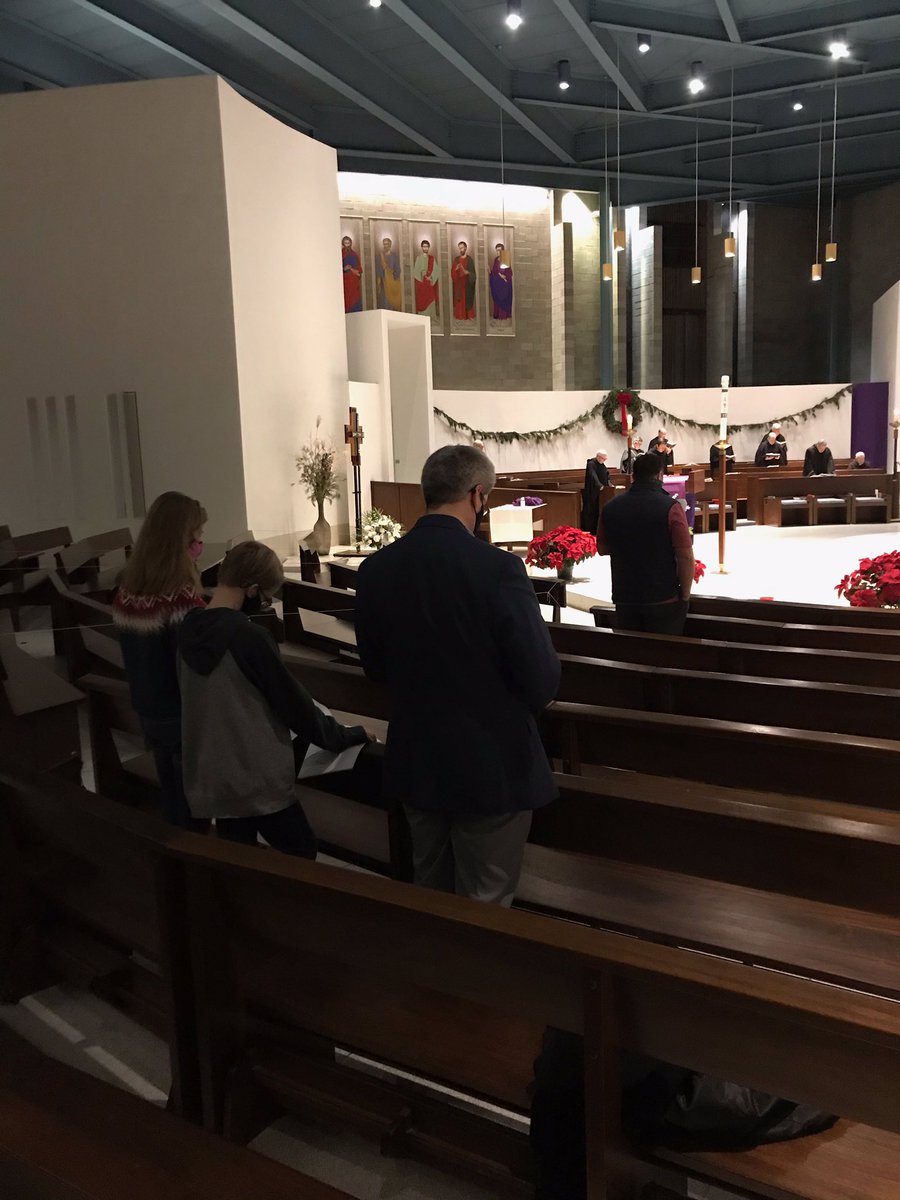 Delbarton's tweet photo. Alumni Vespers took place in the Abbey Church this evening. Thank you to those who joined us. #delbartonalumni #stmarysabbey https://t.co/9DXcXW6i9C
