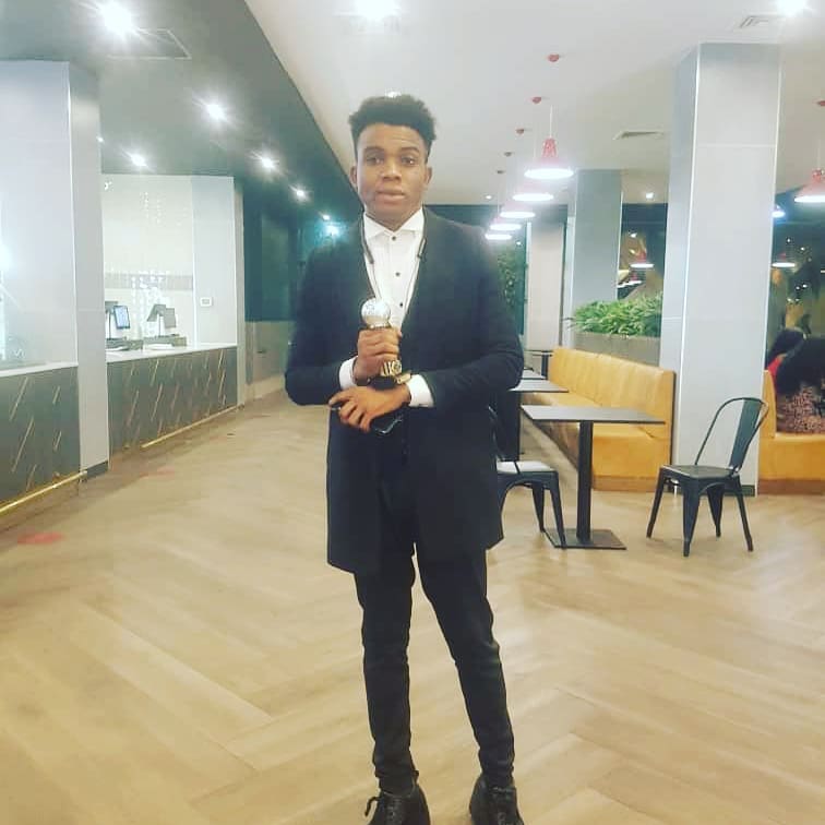 Freshyboyzion's tweet photo. What a night ,the CEPHZONE2 awards LMAM, am greatful to God being part of the winning of the best worship songs of the year, I see more to come , thanks to my mom pst Linda okocha for this ,I love you Mom @lmam_ssnr and congrats also to  @pearlshinei @bongi4krist_music https://t.co/q66ZzklcIr