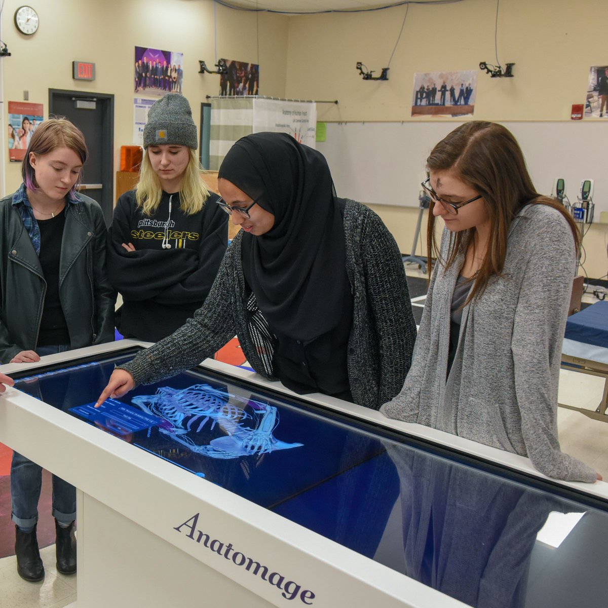 BeavertonSD's tweet image. Discover the hands-on nature of the BASE Biomedical or Southridge Health Sciences CTE programs. All comprehensive high school students also can attend the BSD Health Occupations program at Beaverton High School. Learn more!

beaverton.k12.or.us/cte
#BSDtogether