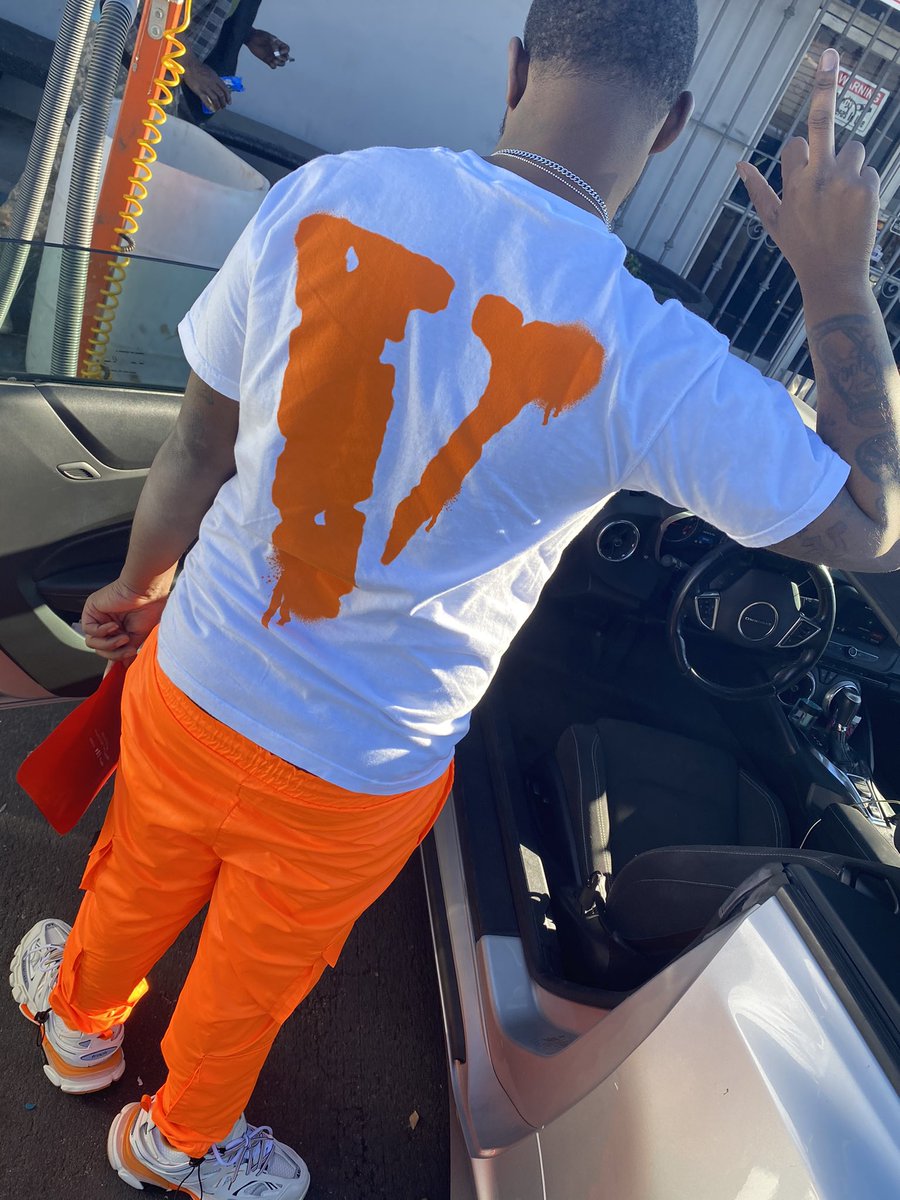 MacWay66's tweet photo. These Preordered Balenciagas They Explain What I Made🤍🧡
#Happy24thtoMe
#LLYB&Tez https://t.co/vX0P5hEb5y