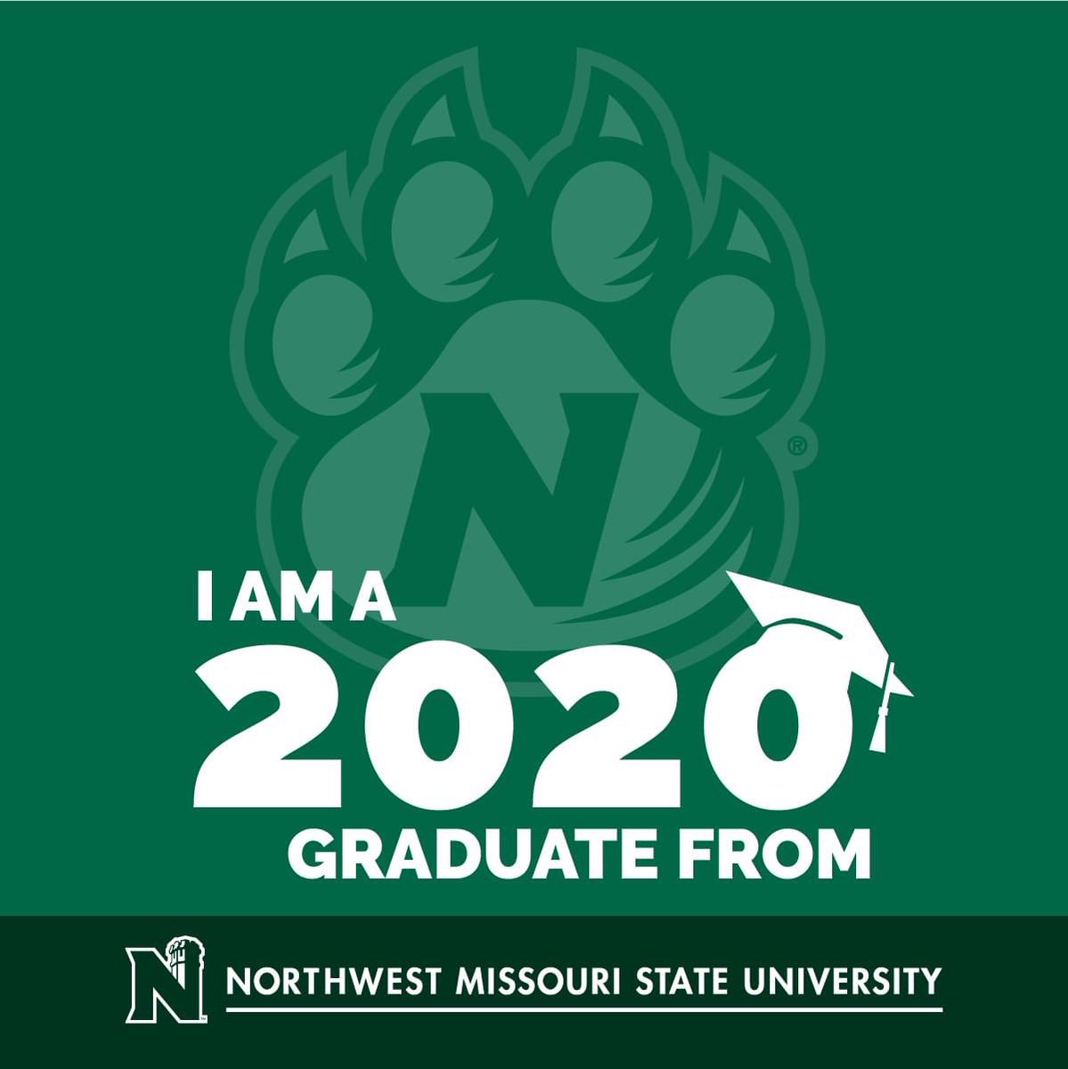 msmillersworld's tweet photo. I completed my Masters in Curriculum and Instruction!!!! 💚 #nwbearcat #ididitformystudents https://t.co/7tMZFWeQq2