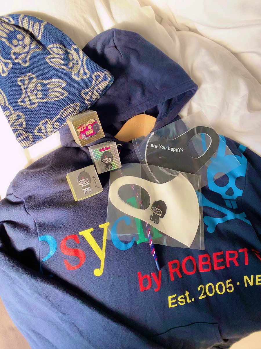 【Xmas企画】

第二弾🦷

→僕の事をフォロー
<a href="/courage05x2/">日直島田【優等生台みーつけた】</a> 
→&amp;、RT（引用リツイートorツイート）で下のタグを付けて
#日直島田の自由時間
#2021年の目標

来年の目標を呟いてね💝
僕が素敵だなと選んだ1名様に写真のセット（僕の使用済み）をプレゼント🎁

〆切は本日24時
あすもお楽しみに🎄