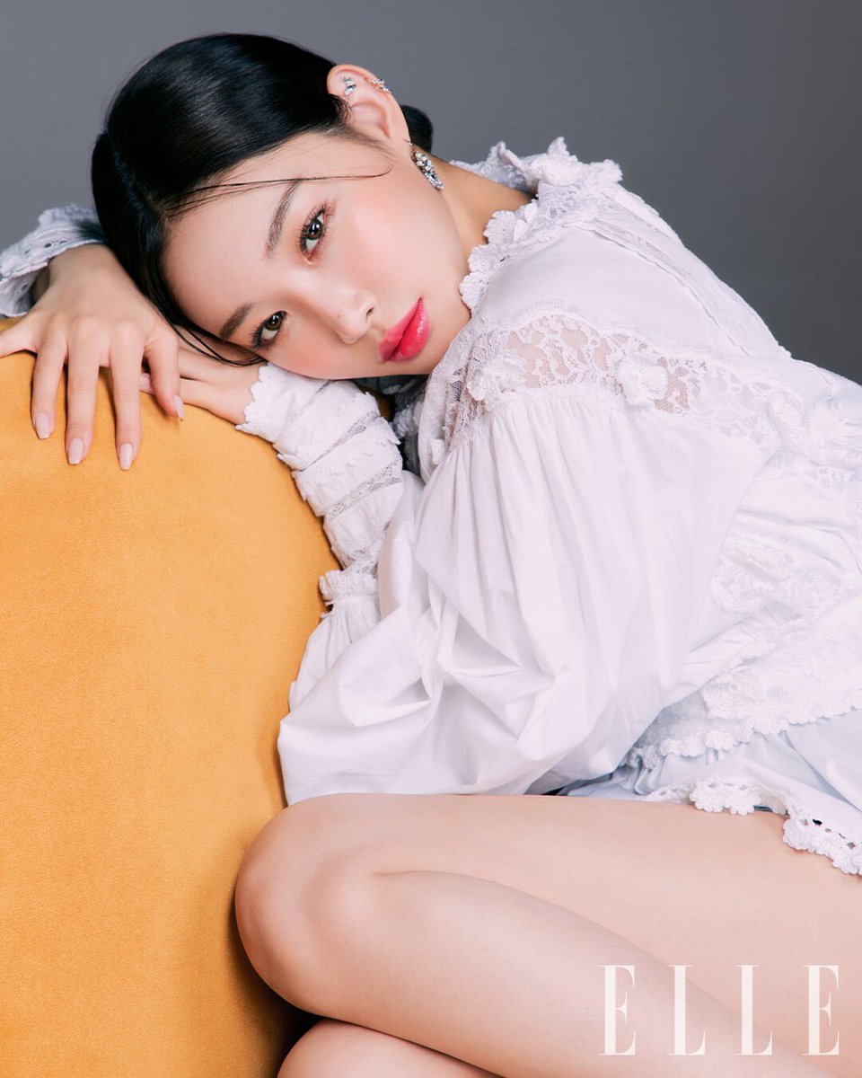 kchunghapics's tweet photo. miss chungha https://t.co/LzEvZntAQT