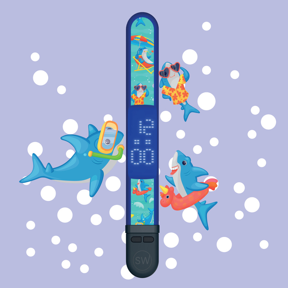 Snap_Watch's tweet photo. SnapWatches are fun for all the family, especially this underwater design. A few days to go before our kickstarter runs out, so get your pledges in now! https://t.co/NKIp3fkGKb

#technology #watches #kidswatches #fashion #cute #bracelet #kickstarter #underwater #design  #sharks https://t.co/7od4bkAU7u