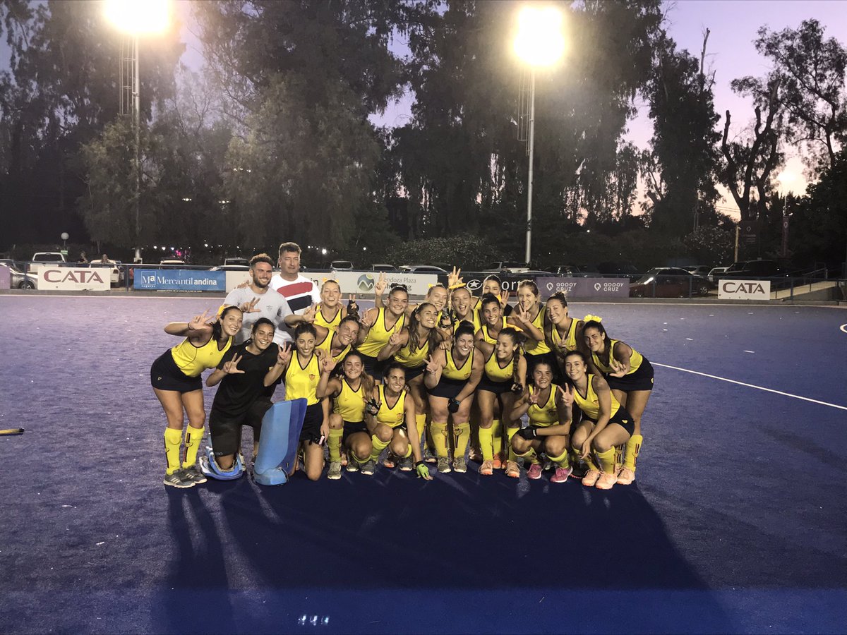 El #TorneoReencuentro tiene un campeón y es <a href="/murialdohockey/">Murialdo Hockey</a> que vencieron en la final a #BancoMendoza por 1-0 y así se convirtió en el único equipo de hockey de la #Argentina en festejar un campeonato.