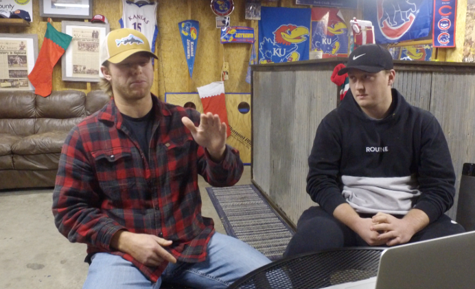 Channel1450com's tweet photo. Live Rewind: Graham Bender and Todd Fowler Break Down Glenwood vs Jacksonville Regional Title Baseball from 2018: https://t.co/VWLIlA53i1 https://t.co/mPlMQyZXYE