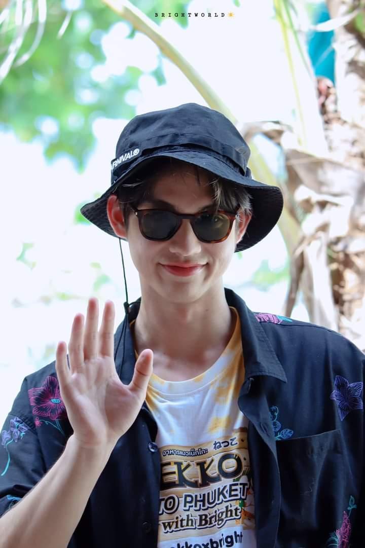 creamm1907's tweet photo. ยินดีกับผู้ติดตาม 6.1 ล้านคนนะค้าบ
#HaveABrightDay
#bbrightvc https://t.co/Rp0QZ4bEEh
