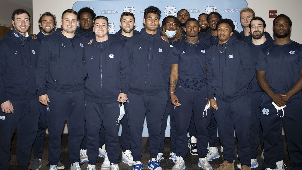 UNCFootball's tweet photo. Enjoyed a nice Senior Banquet this evening, when we announced our team awards.

🔗 https://t.co/2YCl3XWjE7

#CarolinaFootball 🍊 #BeTheOne https://t.co/0iOedKQ2cd