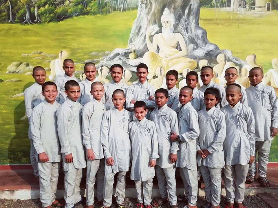 Heart of Shashwatdham.

Batuks of Vedic Karkakanda gurukul Shashwatdham.

#educationalcenter #gurukul #temple #traveldestination #learning